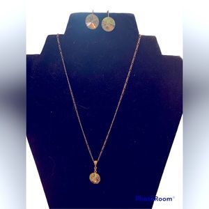 Earring and necklace set